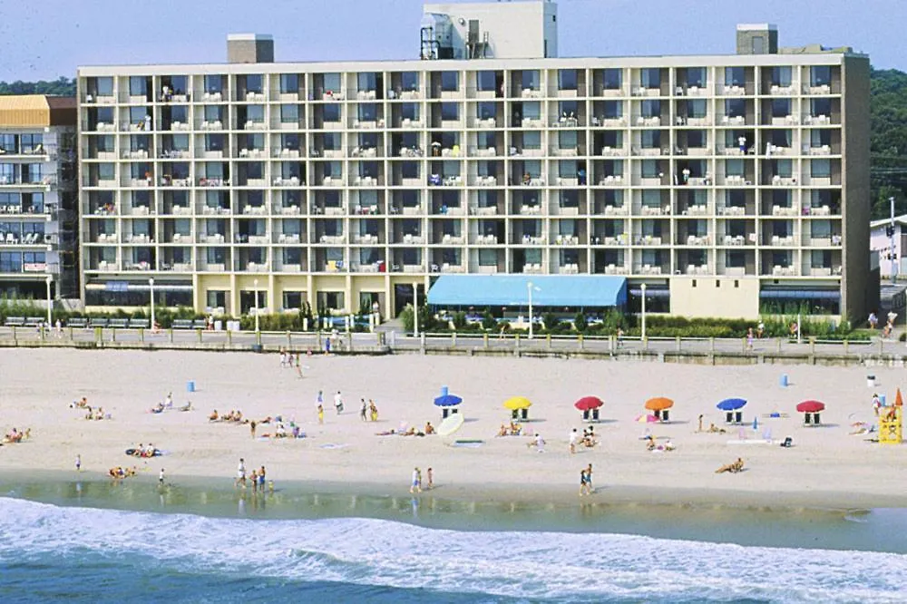 Barclay Towers Hotel Virginia Beach 3*,